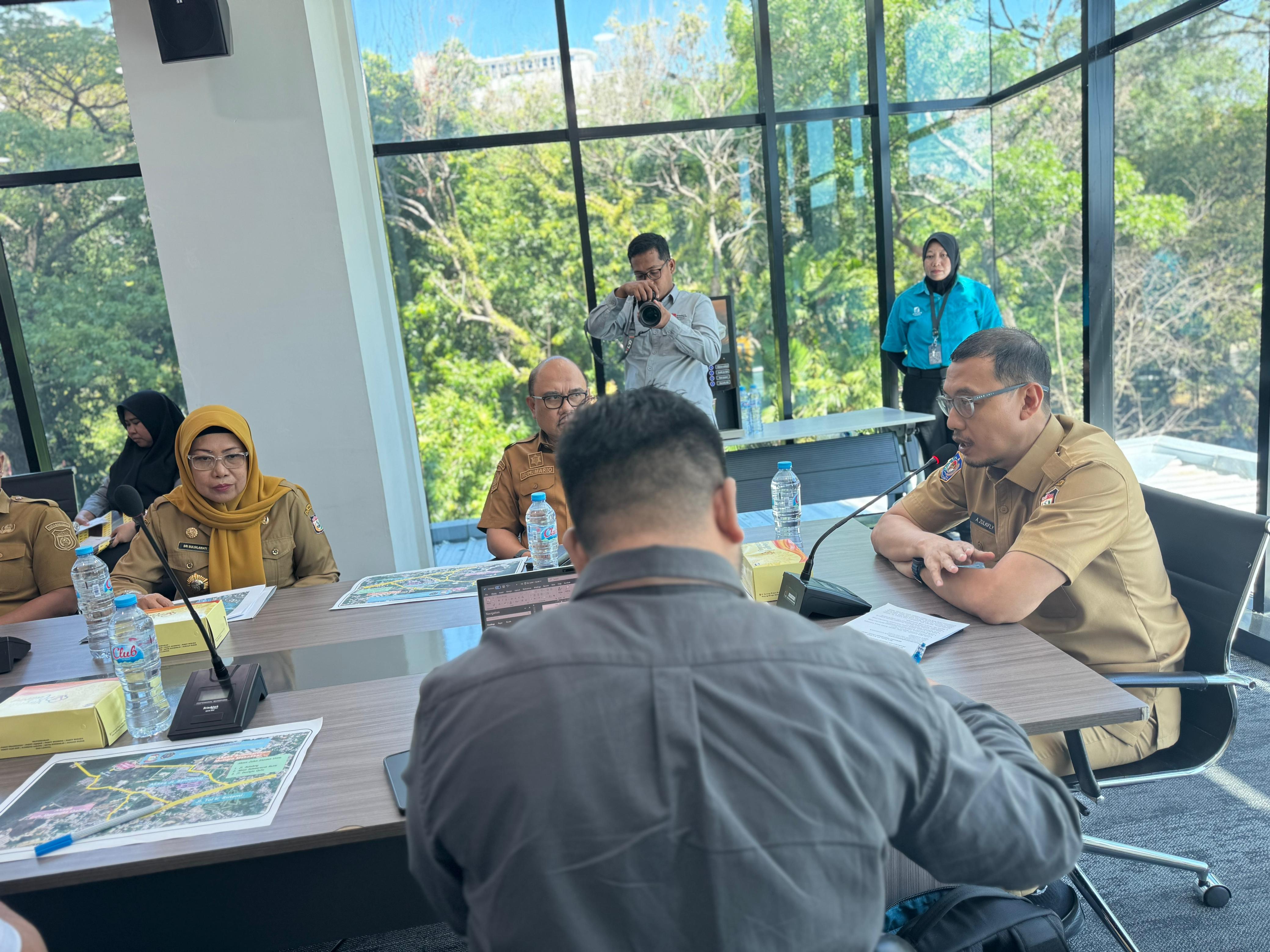 Kepala Dinas Pertanahan Kota Makassar Hadiri Rapat Persiapan Kunjungan Tim Verifikasi Lapangan SSIC Pinisi Terkait IPRO Stadion Untia